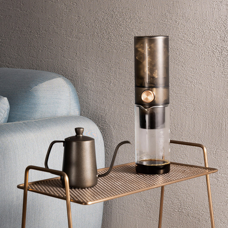 Timemore Ice Drip Coffee Maker auf dem Tisch 