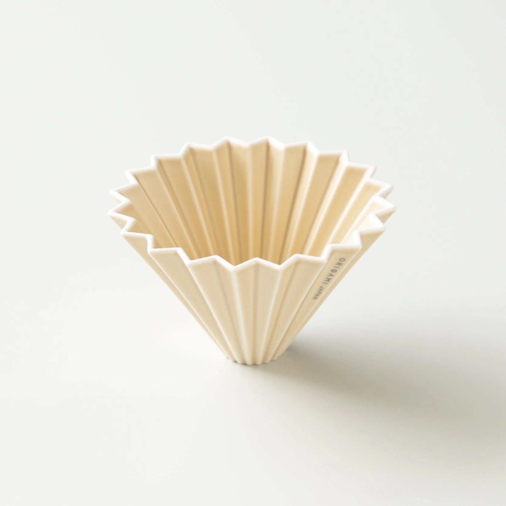 Origami Handfilter Dripper M Matt Beige